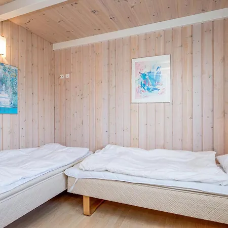 Four-bedroom In הייורינג