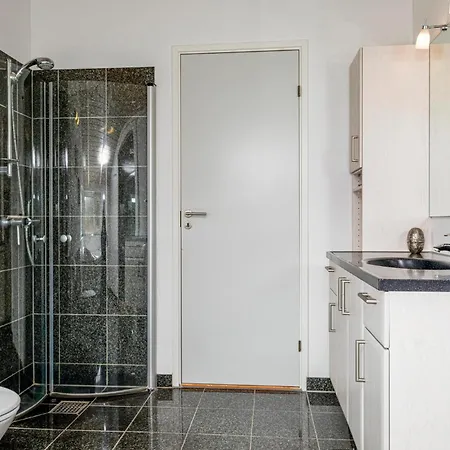 Four-bedroom In בית נופש הייורינג