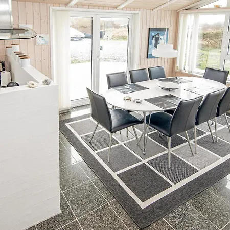 בית נופש Four-bedroom In הייורינג