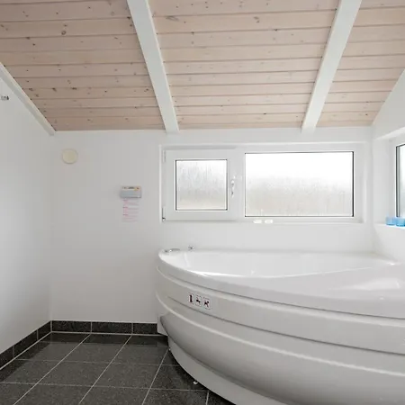 Beautiful Home In Hjorring With Sauna *