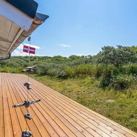 Four-bedroom In בית נופש הייורינג